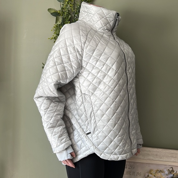 BCBG MAXARIA jacket - Picture 3 of 10